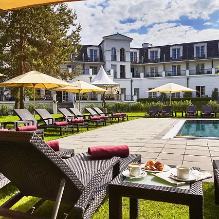 فندق Strandhotel 5*