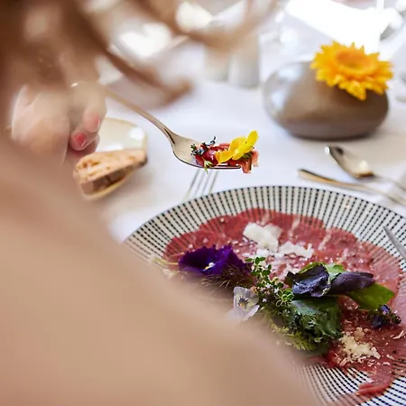 Strandhotel Hotel 5*