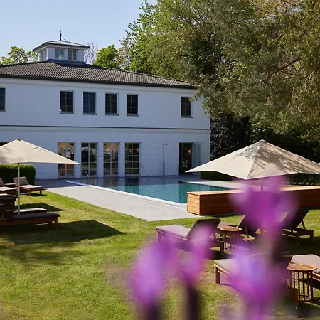 فندق Strandhotel