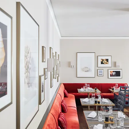 Strandhotel 5* زنغست