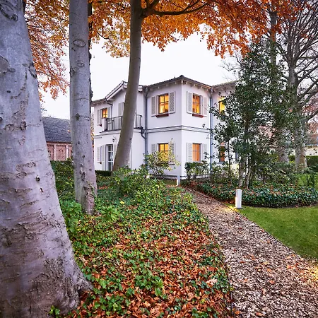 Strandhotel فندق