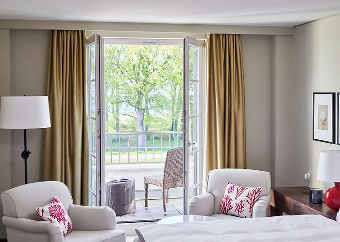 Strandhotel Hotel 5*